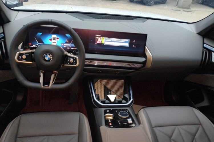 Used BMW X3 2025 xDrive30L Leading Model M Sport Package Center Console