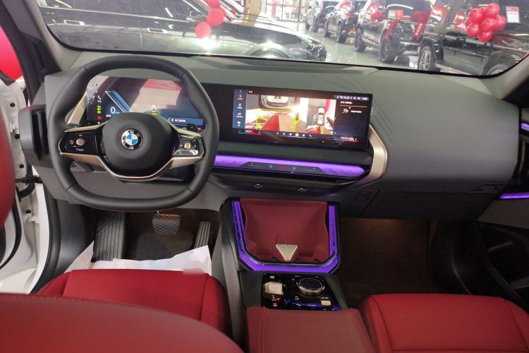 Used BMW X3 2025 xDrive25L Luxury Package Center Console