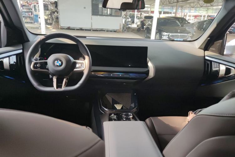 Used BMW X3 2025 xDrive30L Luxury Edition M Sport Package Center Console