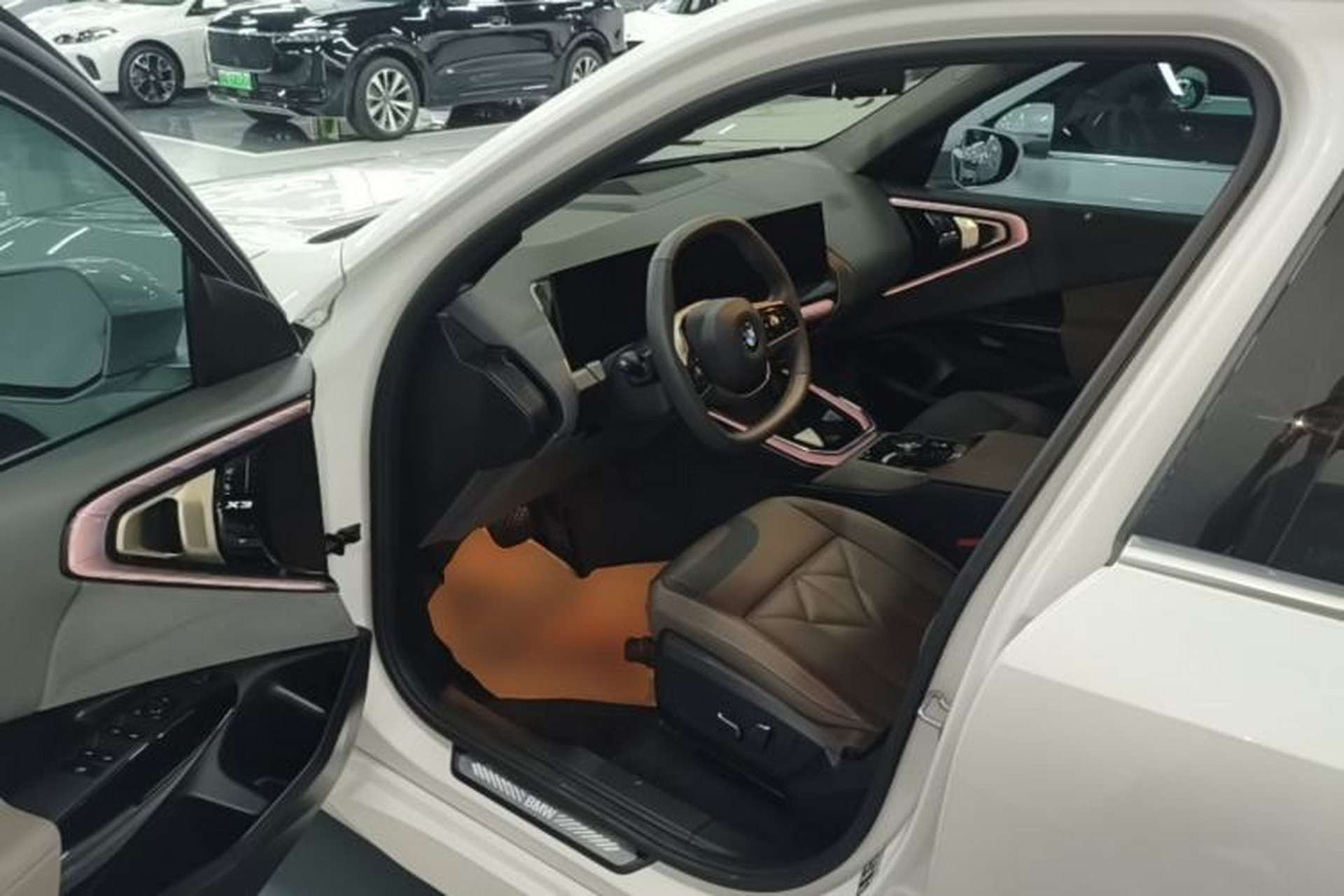 Used BMW X3 2025 xDrive25L Luxury Package Driver Seat