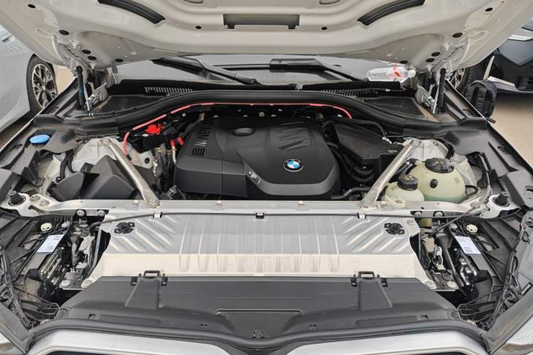 Used BMW X3 2025 xDrive25L Luxury Package Engine Bay