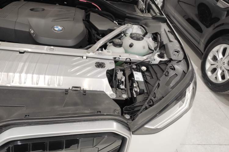 Used BMW X3 2025 Model, xDrive30L Leading M Sport Night Package Engine Bay Left