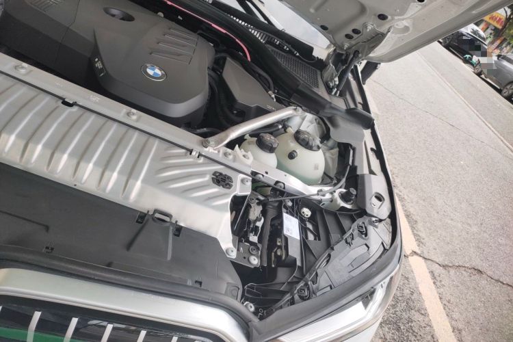 Used BMW X3 2025 xDrive25L Luxury Package Engine Bay Left