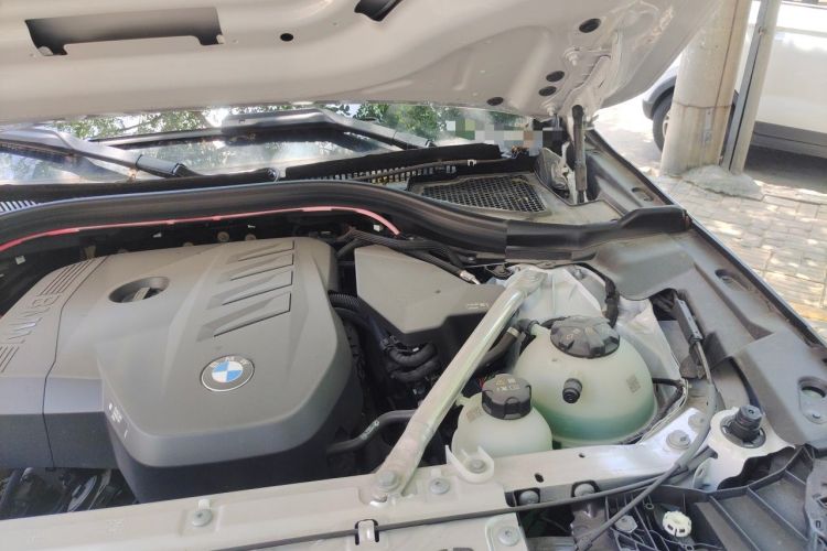 Used BMW X3 2025 xDrive25L Luxury Package Engine Bay Left