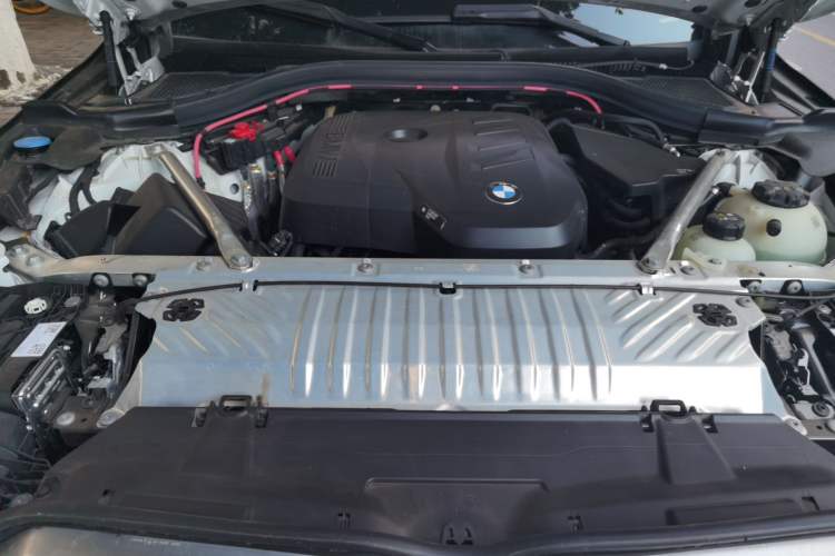 Used BMW X3 2025 xDrive25L Luxury Package Engine Bay