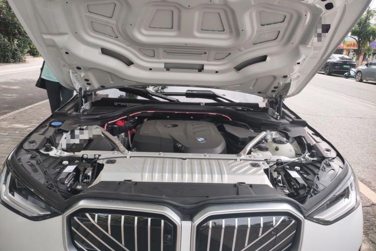 Used BMW X3 2025 xDrive25L Luxury Package Engine Bay