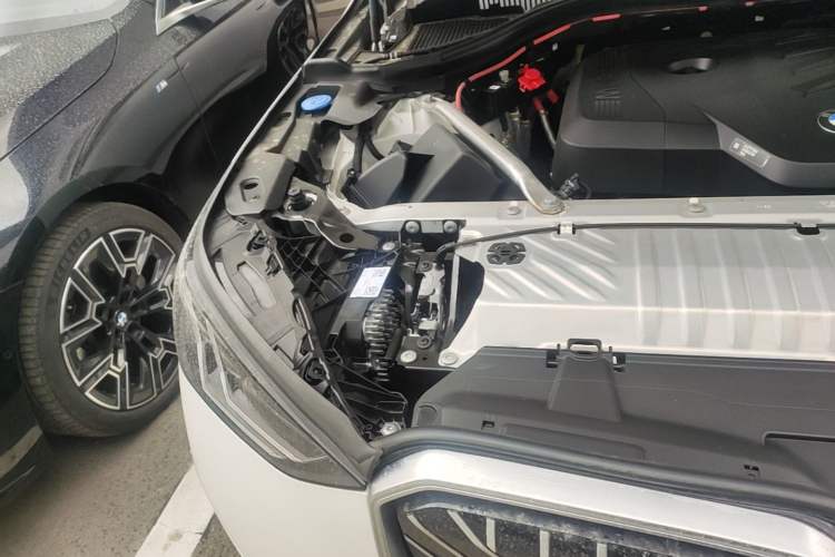 Used BMW X3 2025 xDrive30L Luxury Edition M Sport Package Engine Bay Right