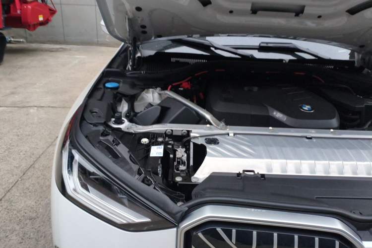 Used BMW X3 2025 xDrive30L Leading Model M Sport Package Engine Bay Right