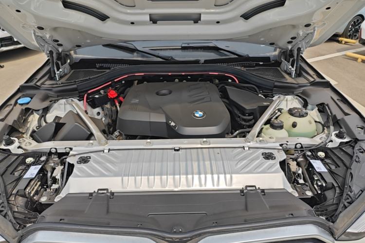 Used BMW X3 2025 xDrive25L Luxury Package Engine Bay
