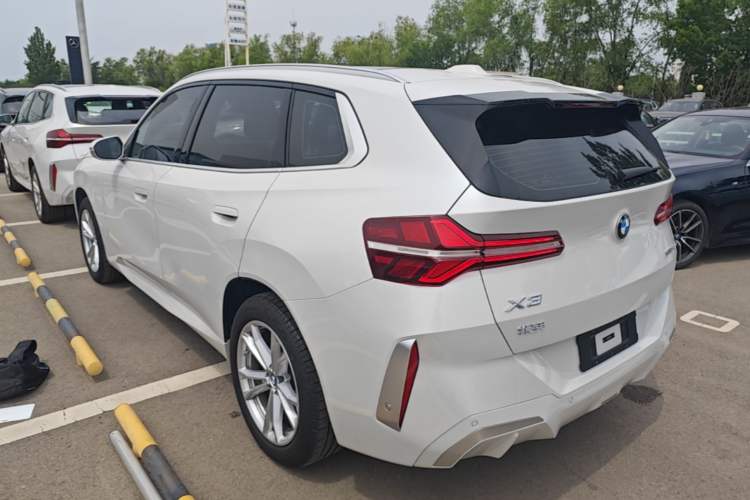 Used BMW X3 2025 xDrive25L Luxury Package Exterior 2