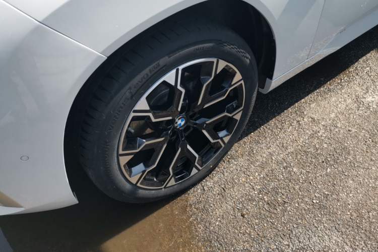 Used BMW X3 2025 xDrive30L Leading Model M Sport Package Exterior 4