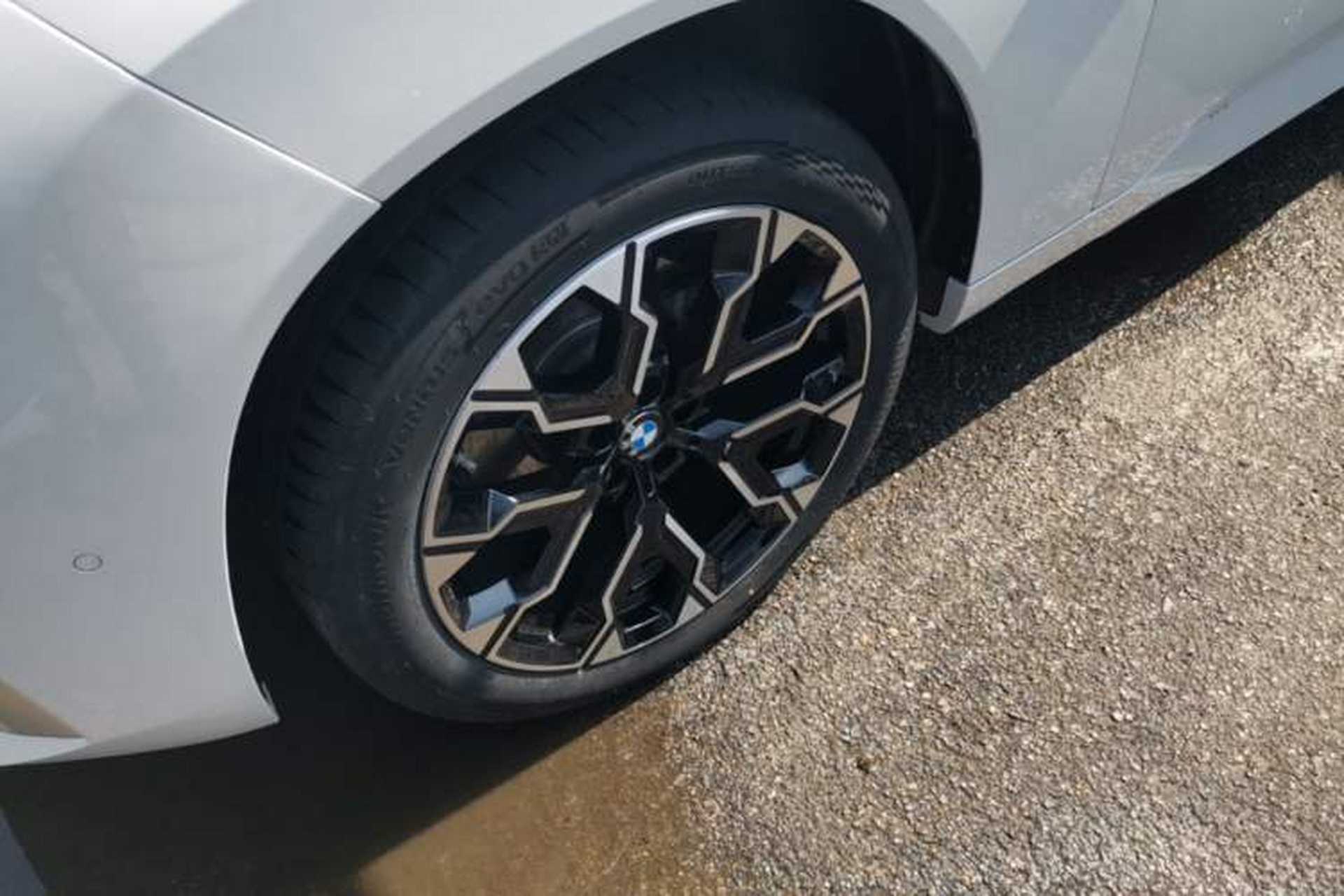 Used BMW X3 2025 xDrive30L Leading Model M Sport Package Exterior 4