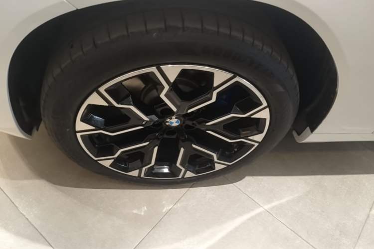 Used BMW X3 2025 xDrive30L Luxury Edition M Sport Package Exterior 4