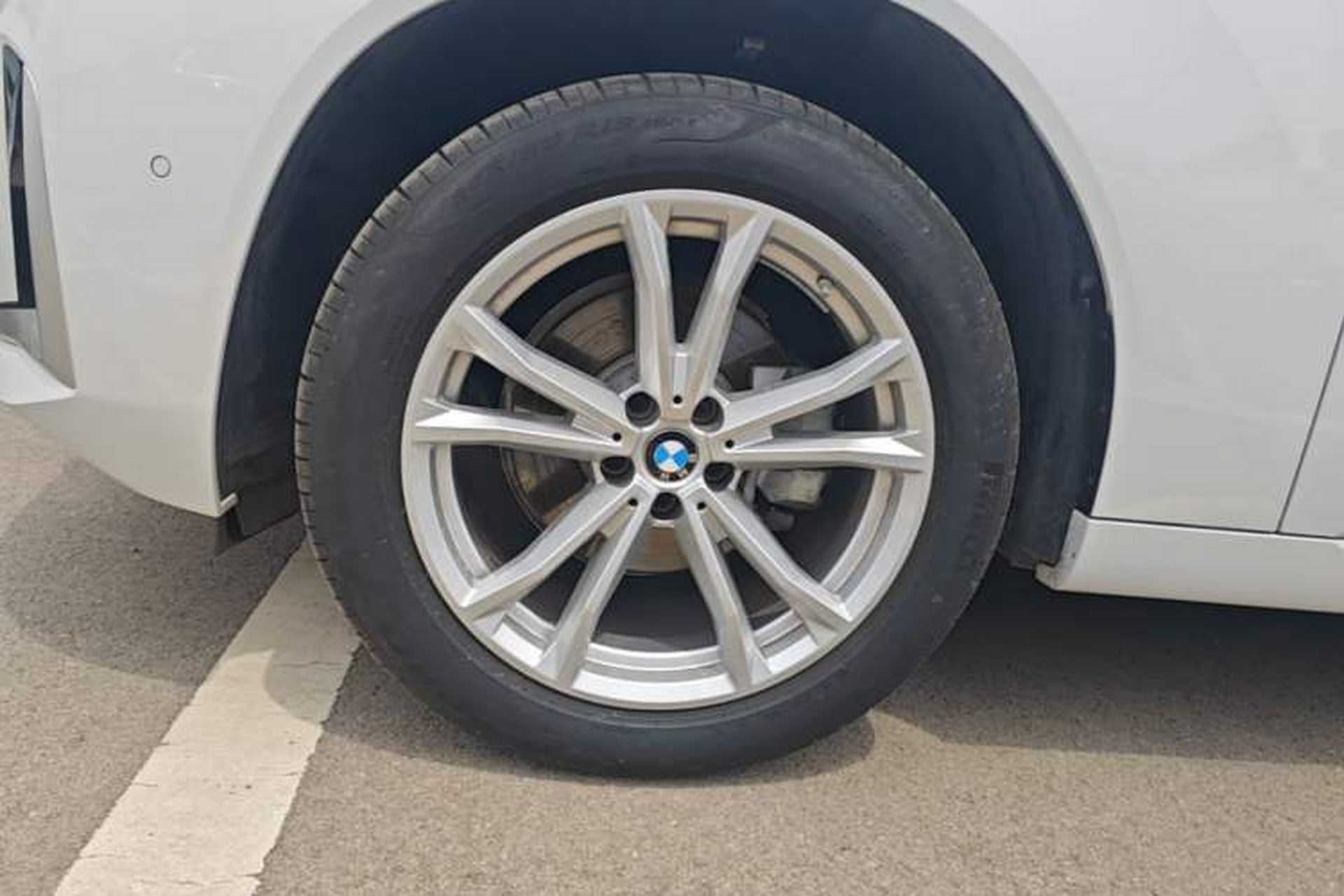 Used BMW X3 2025 xDrive25L Luxury Package Exterior 4