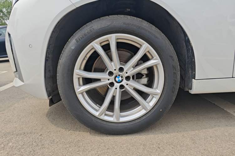 Used BMW X3 2025 xDrive25L Luxury Package Exterior 4