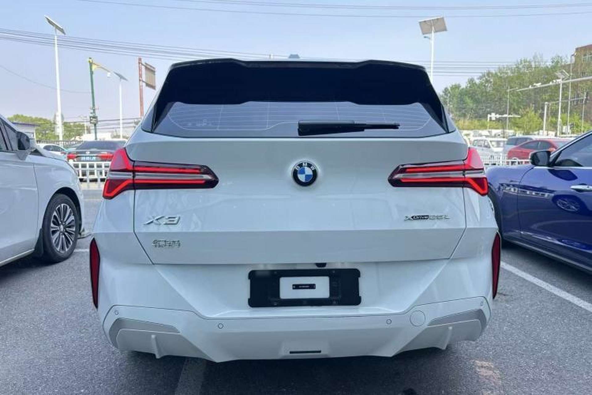 Used BMW X3 2025 xDrive25L Luxury Package Exterior 5