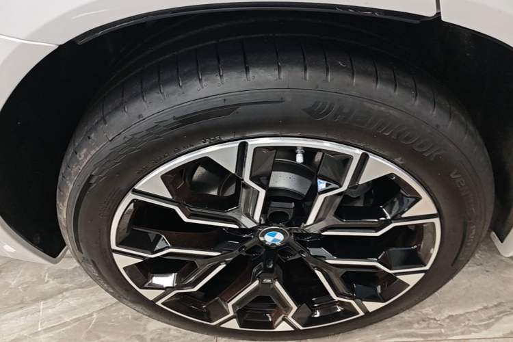 Used BMW X3 2025 xDrive30L Leading Model M Sport Package Exterior 5