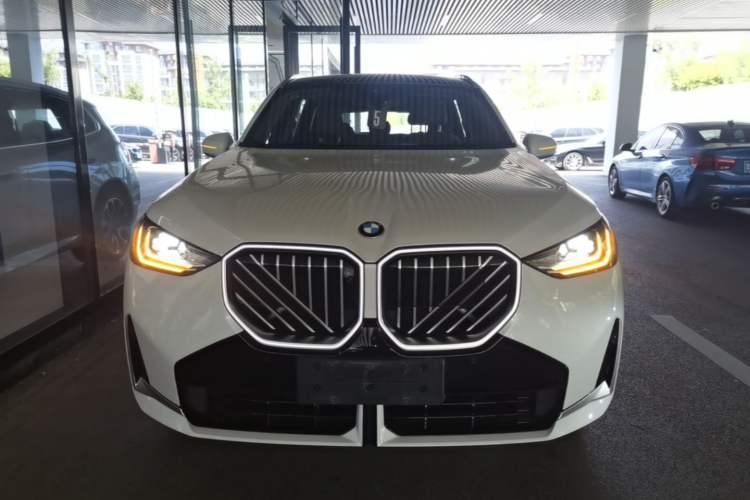 Used BMW X3 2025 xDrive30L Leading Model M Sport Package Front