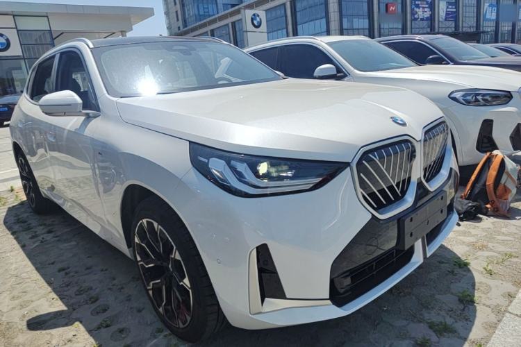 Used BMW X3 2025 xDrive30L Leading Model M Sport Package Front Right 45 Deg
