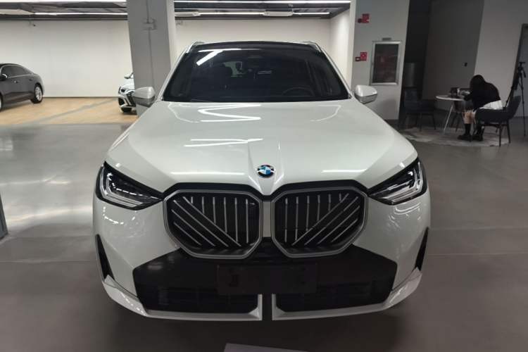Used BMW X3 2025 xDrive30L Leading Model M Sport Package Front