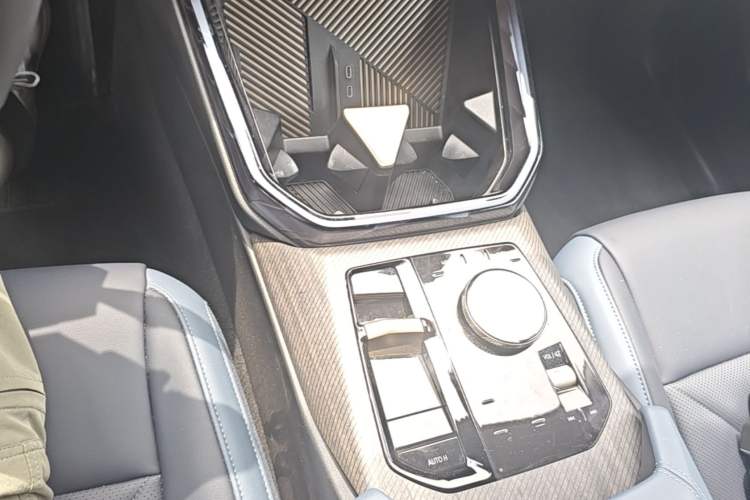 Used BMW X3 2025 xDrive30L Leading Model M Sport Package Gear Lever