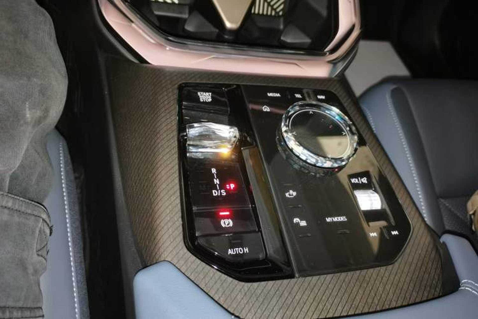 Used BMW X3 2025 xDrive30L Luxury Edition M Sport Package Gear Lever