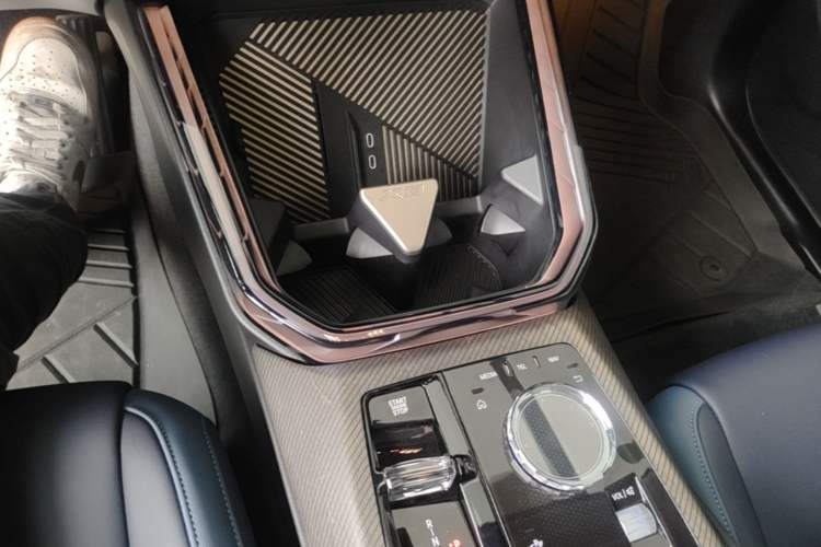 Used BMW X3 2025 xDrive30L Leading Model M Sport Package Gear Lever