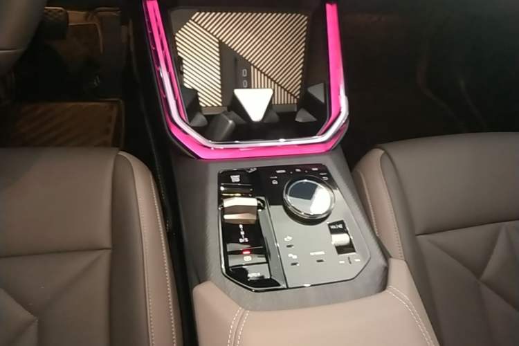 Used BMW X3 2025 xDrive30L Leading Model M Sport Package Gear Lever