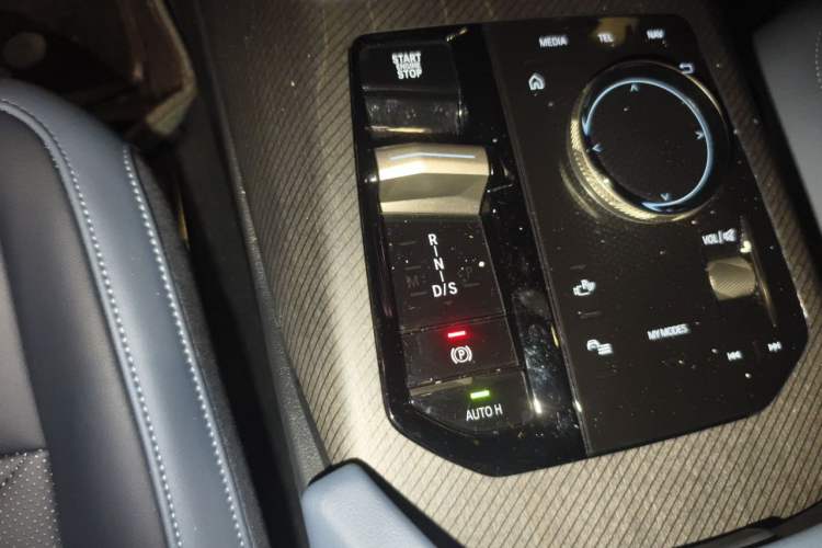 Used BMW X3 2025 xDrive30L Leading Model M Sport Package Gear Lever