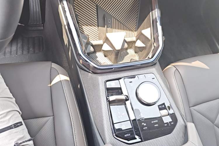 Used BMW X3 2025 xDrive30L Leading Model M Sport Package Gear Lever