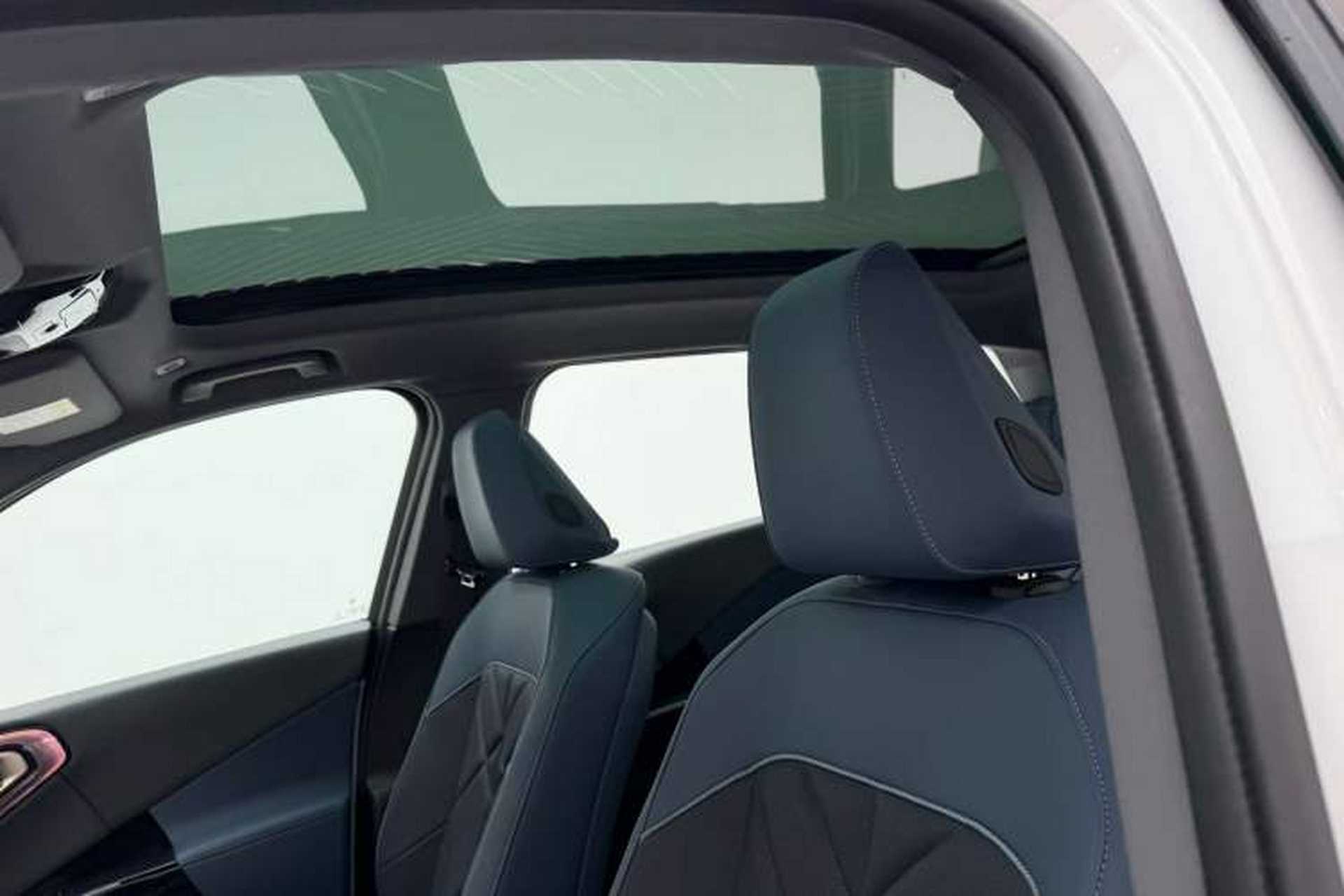 Used BMW X3 2025 xDrive30L Luxury Edition M Sport Package Headliner