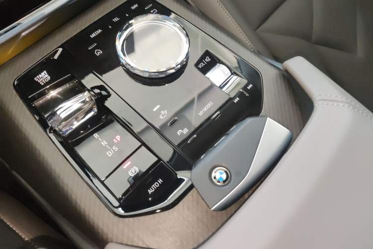 Used BMW X3 2025 xDrive30L Luxury Edition M Sport Package Interior 1