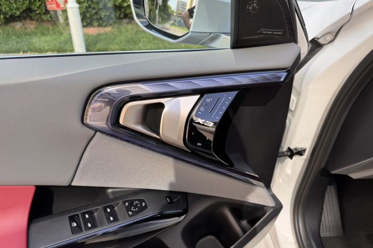 Used BMW X3 2025 xDrive30L Luxury Edition M Sport Package Interior 11