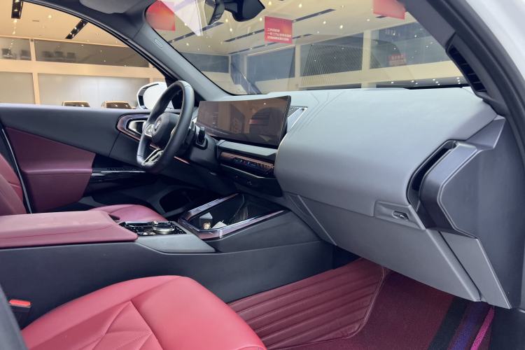Used BMW X3 2025 xDrive30L Leading Model M Sport Package Interior 12