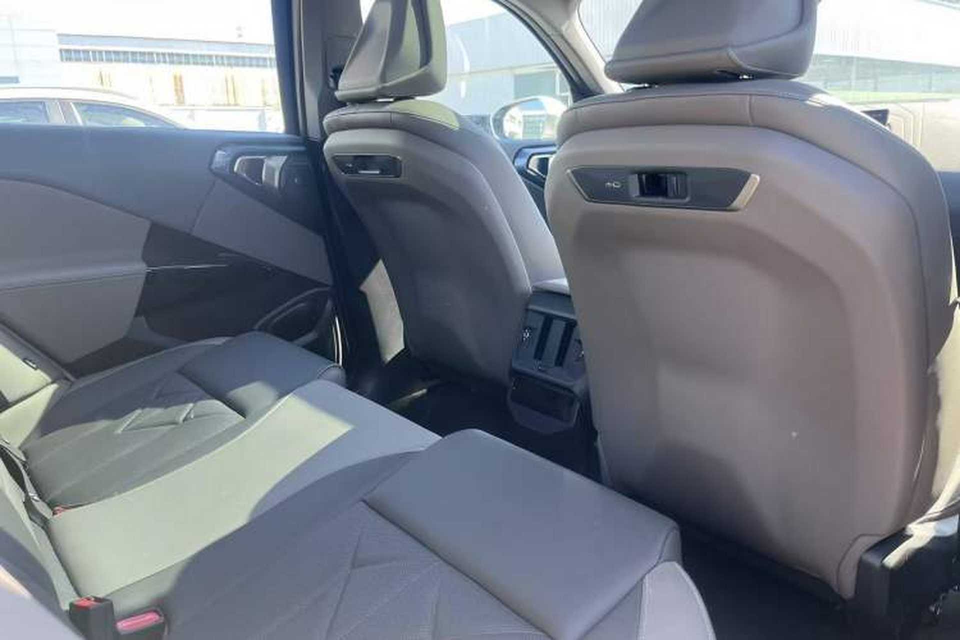 Used BMW X3 2025 xDrive30L Leading Model M Sport Package Interior 7