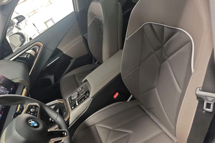 Used BMW X3 2025 xDrive30L Leading Model M Sport Package Left Front Seat
