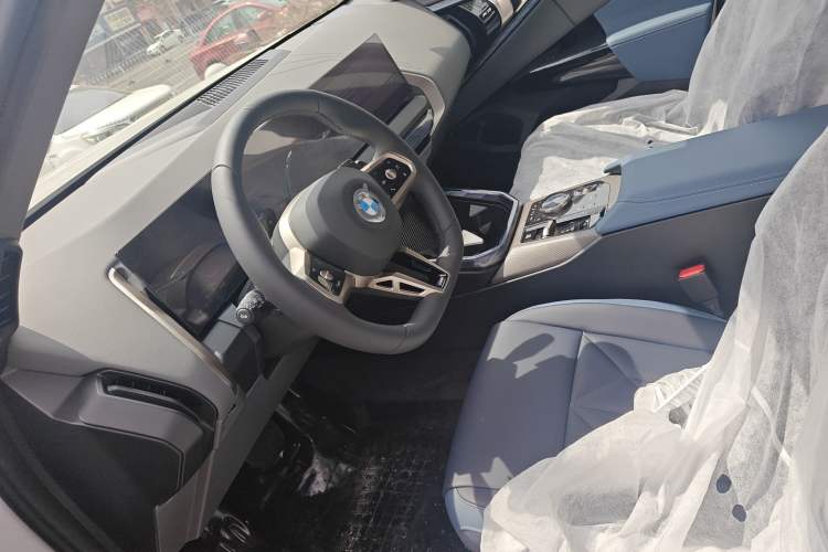 Used BMW X3 2025 xDrive30L Leading Model M Sport Package Left Front Seat