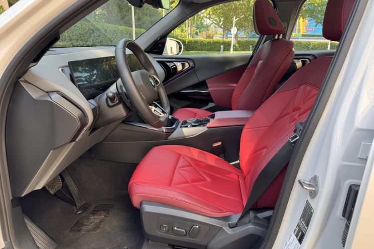 Used BMW X3 2025 xDrive30L Luxury Edition M Sport Package Left Front Seat