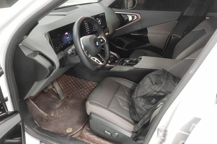 Used BMW X3 2025 xDrive30L Leading Model M Sport Package Left Front Seat