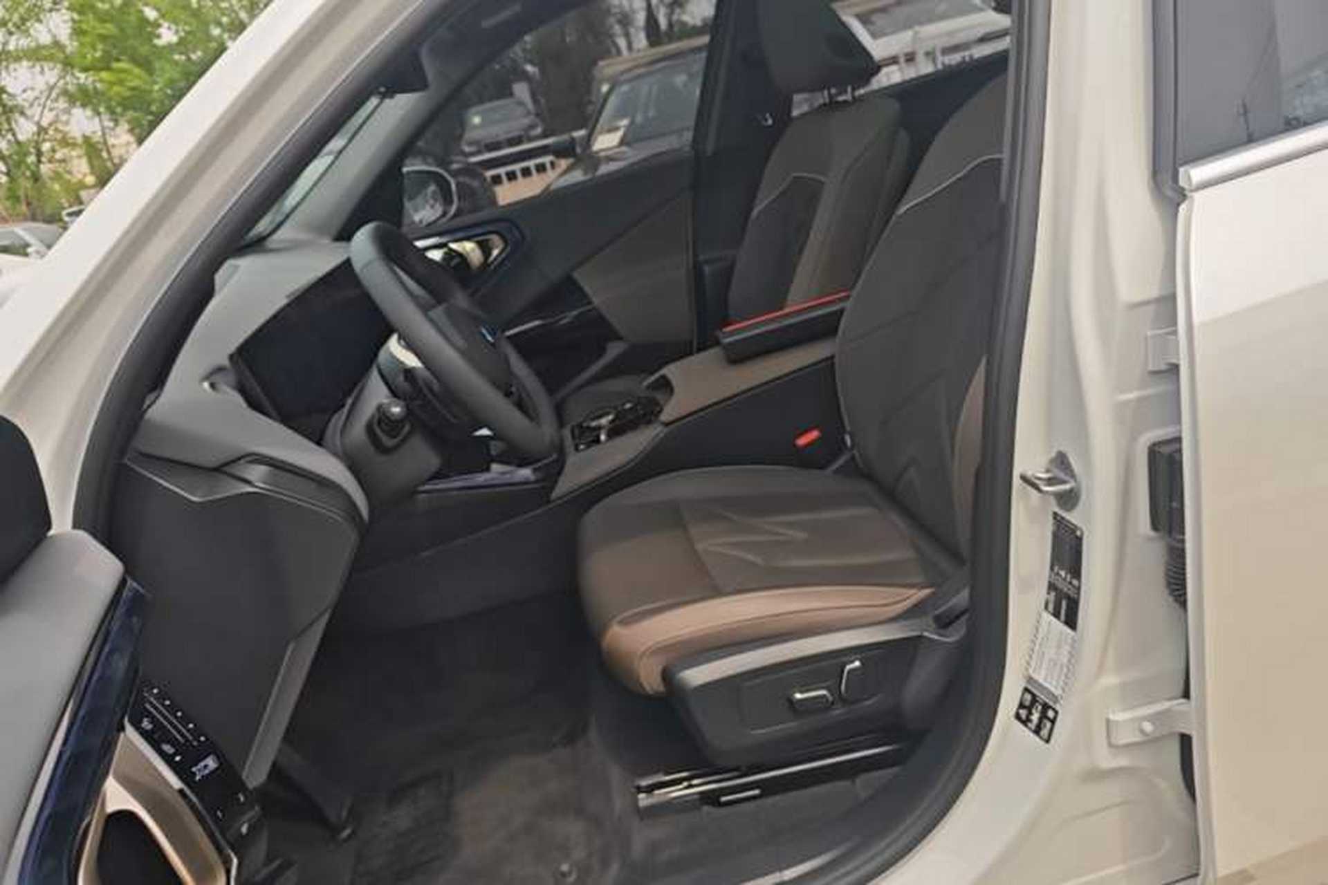 Used BMW X3 2025 xDrive25L Luxury Package Left Front Seat