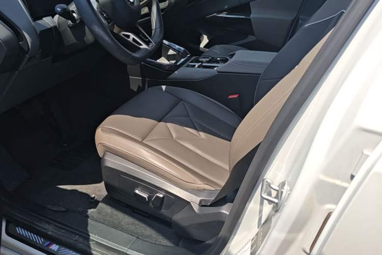 Used BMW X3 2025 xDrive30L Leading Model M Sport Package Left Front Seat