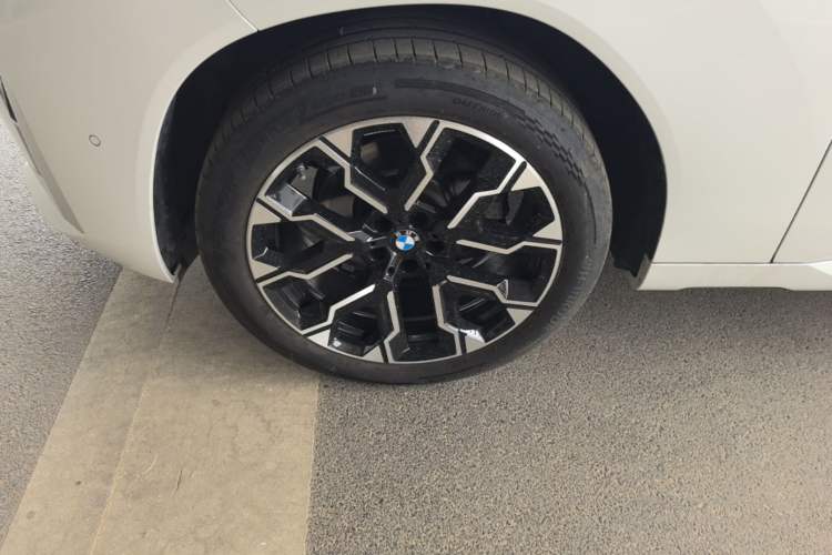 Used BMW X3 2025 xDrive30L Leading Model M Sport Package Left Front Wheel Hub