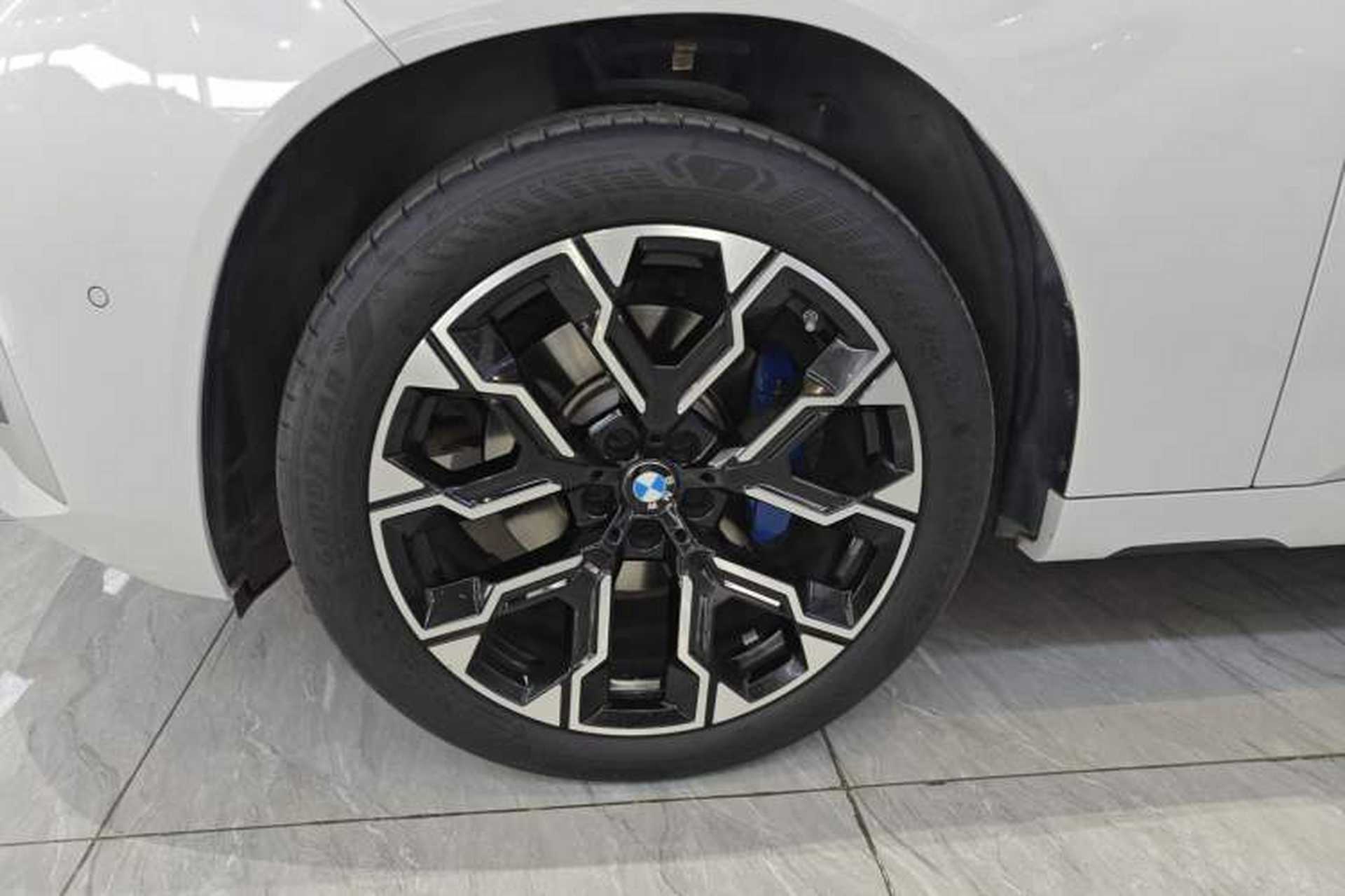 Used BMW X3 2025 xDrive30L Leading Model M Sport Package Left Front Wheel Hub