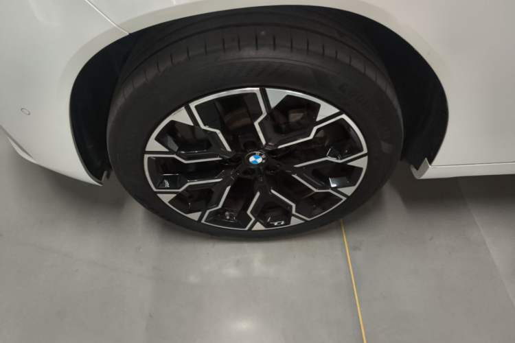 Used BMW X3 2025 xDrive30L Leading Model M Sport Package Left Front Wheel Hub