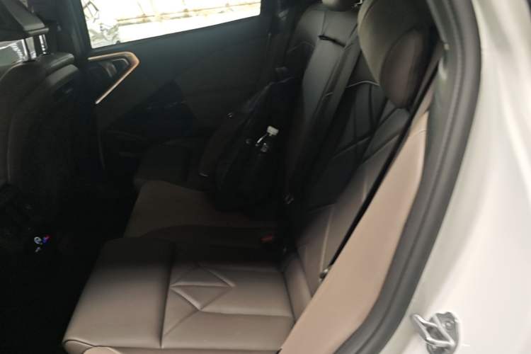 Used BMW X3 2025 xDrive30L Leading Model M Sport Package Left Rear Seat
