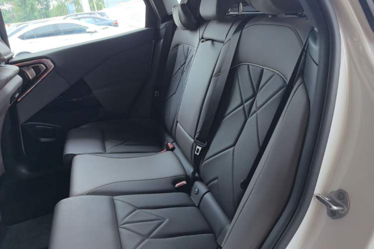 Used BMW X3 2025 xDrive30L Leading Model M Sport Package Left Rear Seat