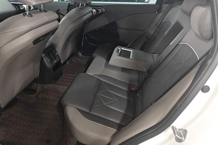 Used BMW X3 2025 xDrive30L Leading Model M Sport Package Left Rear Seat