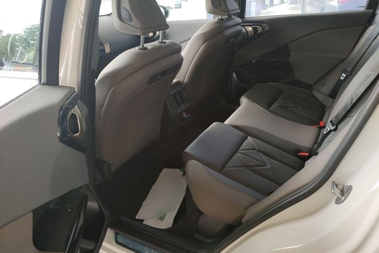 Used BMW X3 2025 xDrive25L Luxury Package Left Rear Seat
