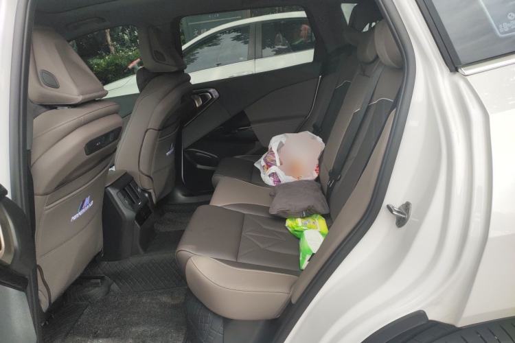 Used BMW X3 2025 xDrive25L Luxury Package Left Rear Seat
