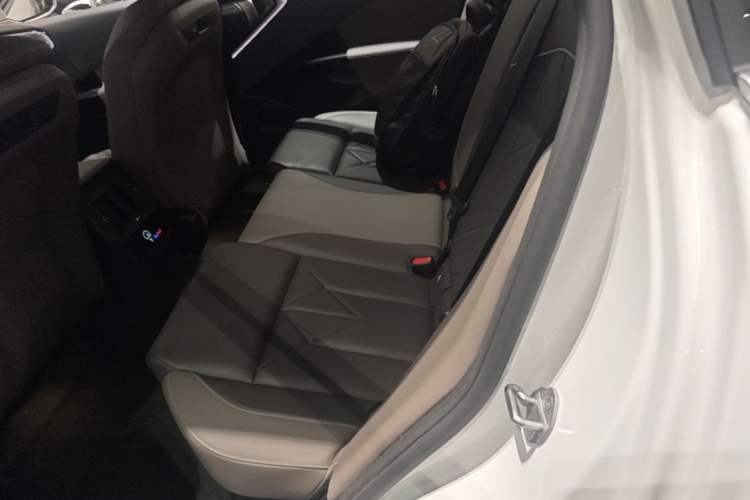 Used BMW X3 2025 xDrive30L Leading Model M Sport Package Left Rear Seat
